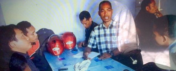 Para guru SM3T saat konfrensi pers di Ruteng, Rabu (2/7/14). (Foto: Floresa/Ardy Abba)