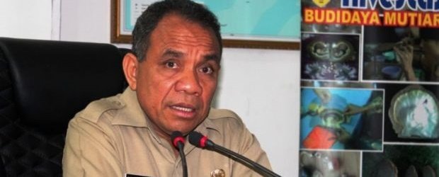 Gubernur Frans Lebu Raya