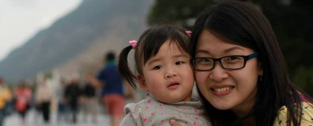 Ria Ratna Sari bersama anaknya Kayelee C Djomi (Foto: Facebook Martinus Djomi)