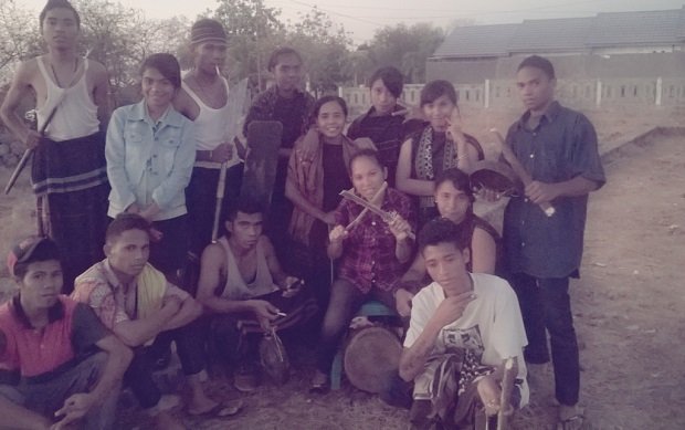 Personil sanggar tari AMMAPAI (Foto: Igo Halimaking)