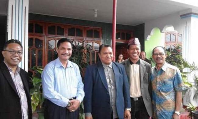 Uskup ketemu deno 2