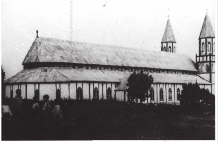 Foto Gereja Katedral Ruteng yang diresmikan pada tahun 1930