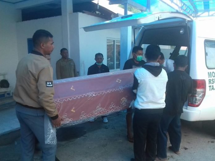 korban bakar diri
