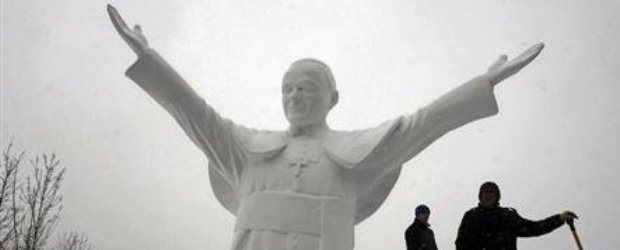 Patung Yohanes Paulu II