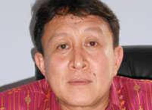 Dr. Yulianus Weng, Kepala Dinas Kesehatan Kabupaten Manggarai