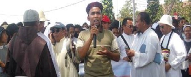 Massa aksi demo tolak tambang di Ruteng hari ini, Senin (13/10/2014)