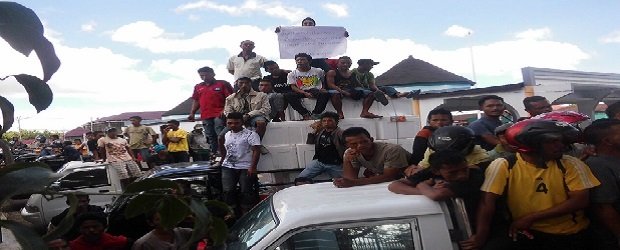 Para demonstran kecam sikap Pemkab Manggarai yang Lamban Tangani Masalah Formalin Pada Ikan