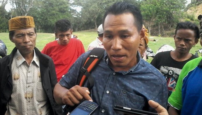 Jurae, salah satu bakal calon kepala desa Macang Tanggar yang diyatakan tidak lolos dalam proses verifikasi oleh panitia tingkat desa