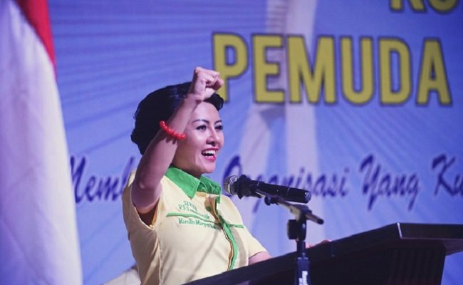 Ketua-Umum-Pengurus-Pusat-Pemuda-Katolik-Republik-Indonesia-Karolin-Margret-Natasa