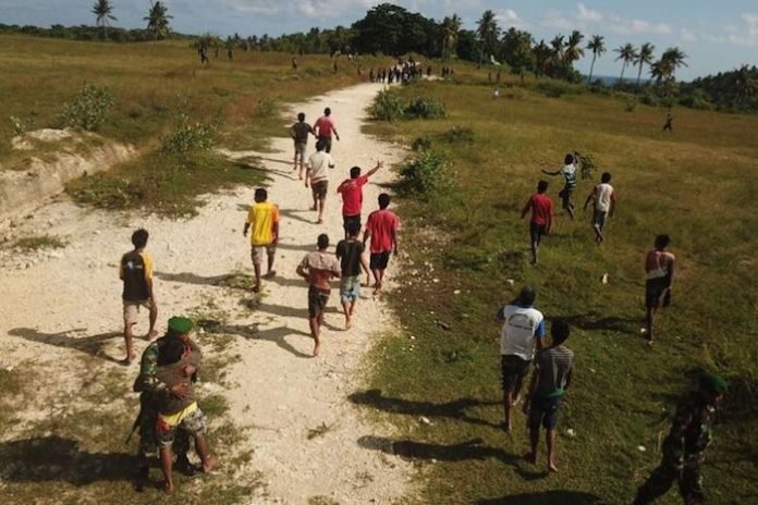 ricuh di Sumba
