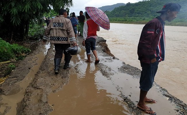 Jalan Ruteng-Reo