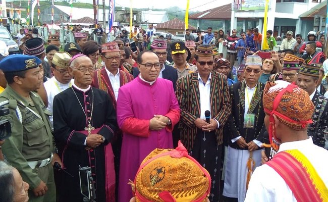 Penyambutan Uskup Ruteng